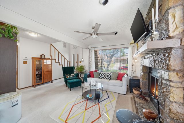 9126 S Lakewood Avenue E, Tulsa, OK 74137