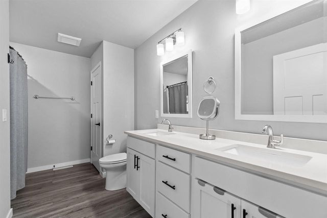 4372 LAKELAND DRIVE, Oshkosh, WI 54904