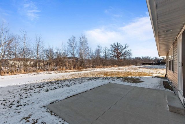 4372 LAKELAND DRIVE, Oshkosh, WI 54904