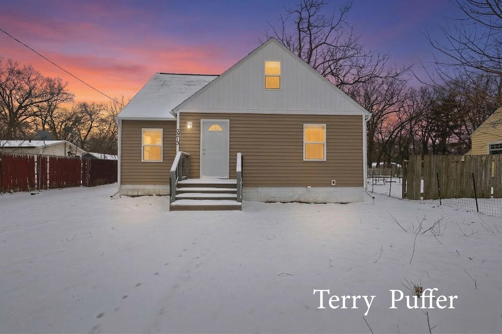 3213 Mona Street, Muskegon Heights City, MI 49444