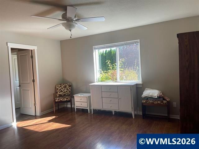 323 NW Pacific Hills Dr, Willamina, OR 97396