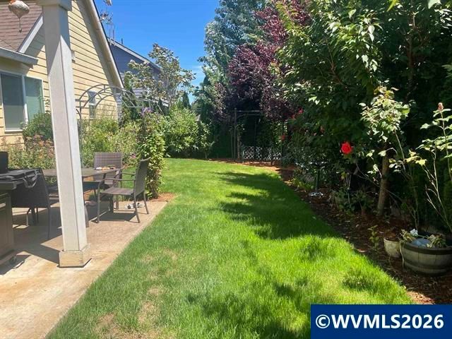 323 NW Pacific Hills Dr, Willamina, OR 97396