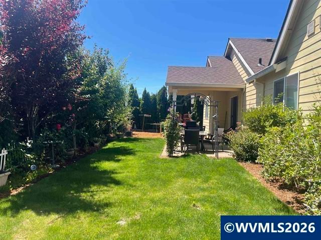 323 NW Pacific Hills Dr, Willamina, OR 97396