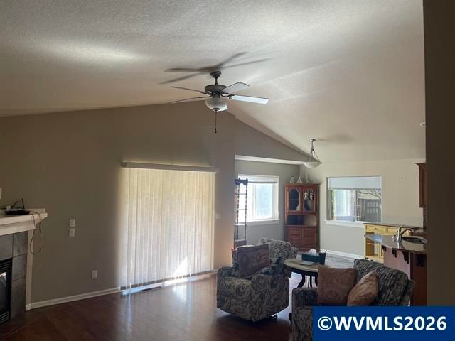 323 NW Pacific Hills Dr, Willamina, OR 97396