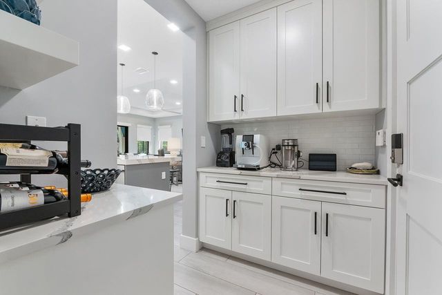 11725 Bayview Circle, Parkland, FL 33076