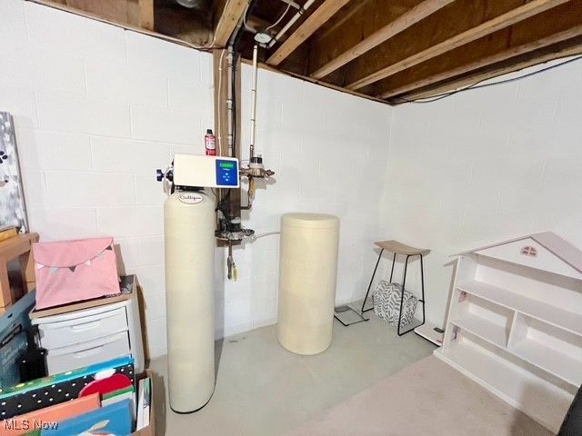 1410 Edgewood Drive, Dover, OH 44622