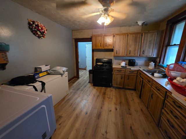 500 14th Avenue, Rock Island, IL 61201