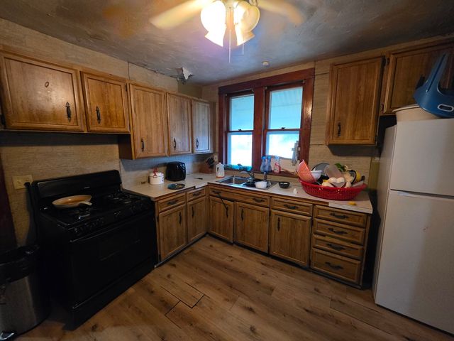 500 14th Avenue, Rock Island, IL 61201
