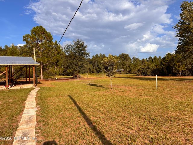 100 KENWOOD BOAT RAMP RD Road, Interlachen, FL 32148