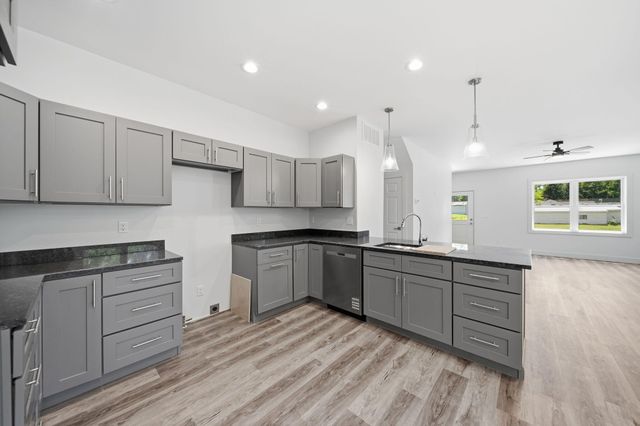 1823 N Sutton Road, Leoni Twp, MI 49202