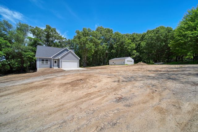 1823 N Sutton Road, Leoni Twp, MI 49202