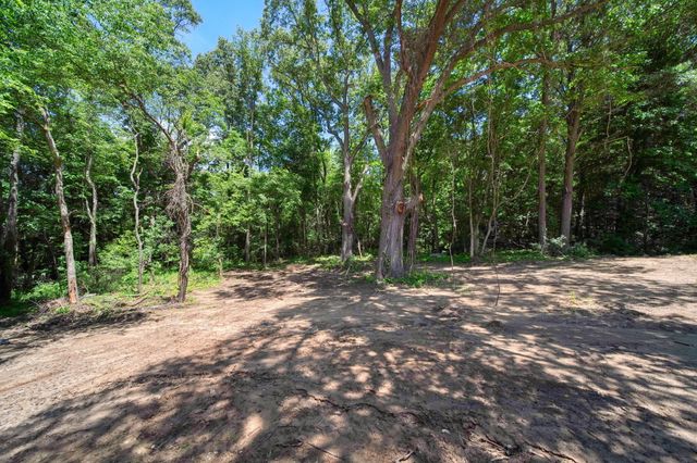 1823 N Sutton Road, Leoni Twp, MI 49202