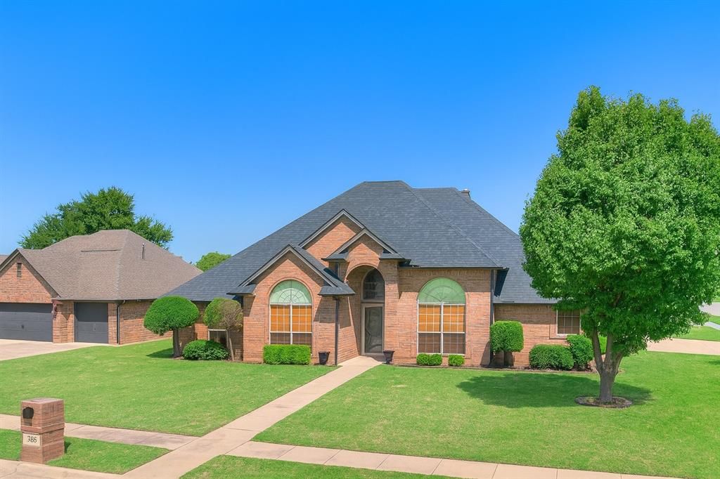 800 Fairfax Lane, El Reno, OK 73036