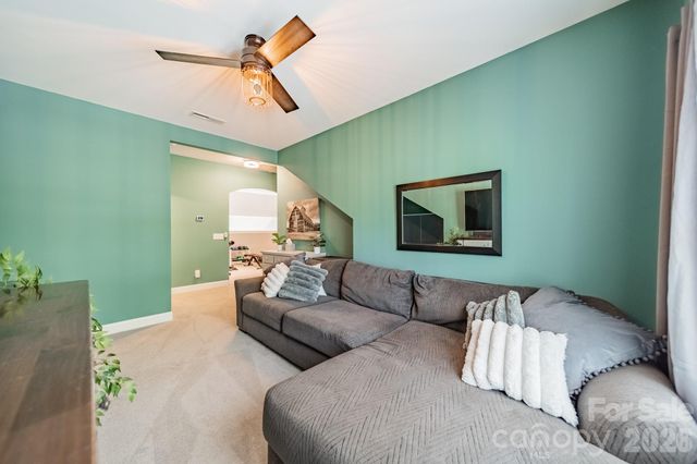 1204 Woodglen Lane, Matthews, NC 28104