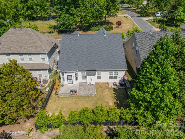 1204 Woodglen Lane, Matthews, NC 28104