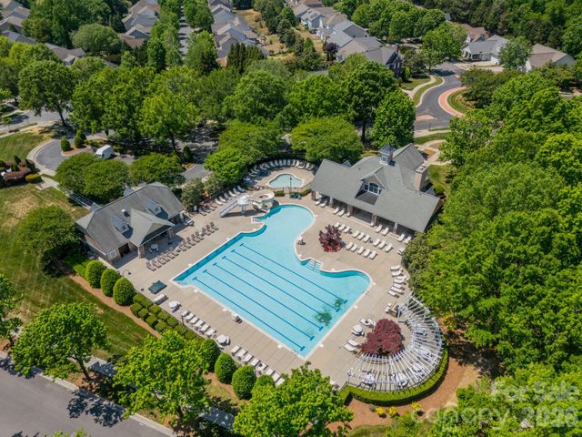 1204 Woodglen Lane, Matthews, NC 28104
