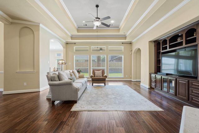 16111 Summit Mist Court, Houston, TX 77044