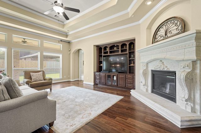 16111 Summit Mist Court, Houston, TX 77044