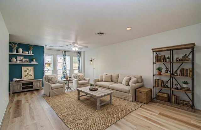 5800 Lumberdale Road 113, Houston, TX 77092