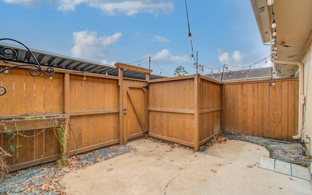 5800 Lumberdale Road 113, Houston, TX 77092