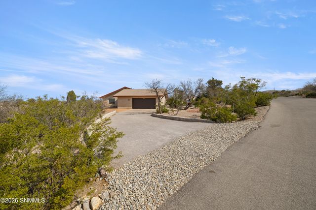 4643 Sandalwood Drive, Las Cruces, NM 88011