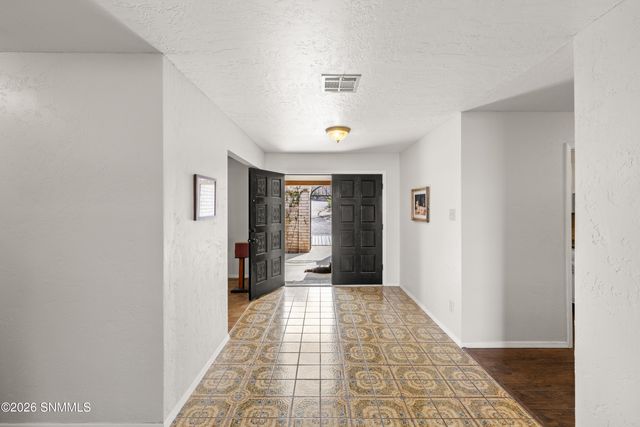 4643 Sandalwood Drive, Las Cruces, NM 88011