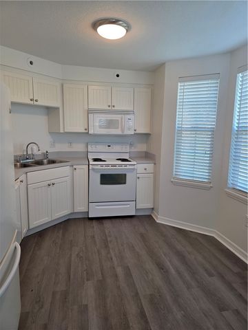 1914 Westminster Circle 13-1, Vero Beach, FL 32966