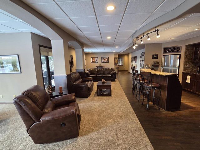 W282N4163 Somerset LANE, Pewaukee, WI 53072