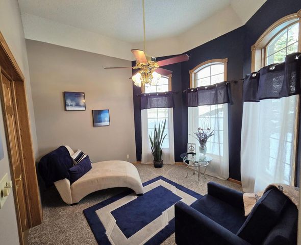 W282N4163 Somerset LANE, Pewaukee, WI 53072