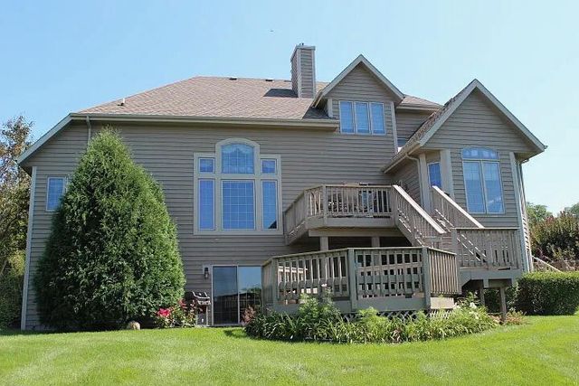 W282N4163 Somerset LANE, Pewaukee, WI 53072