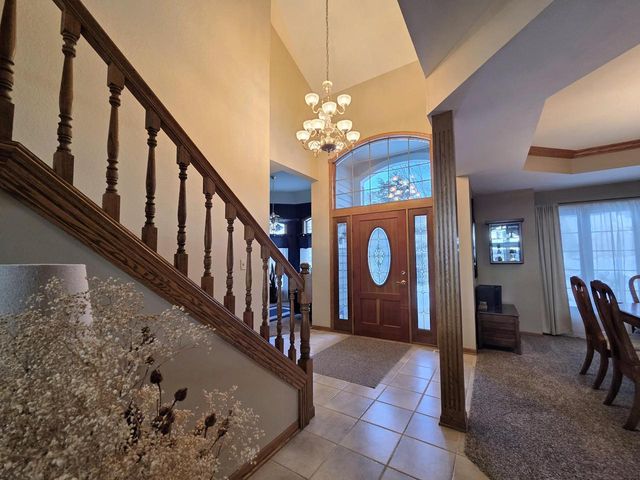 W282N4163 Somerset LANE, Pewaukee, WI 53072