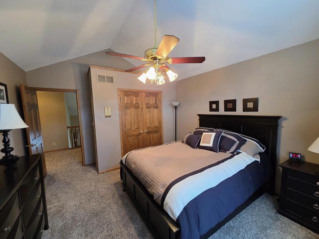 W282N4163 Somerset LANE, Pewaukee, WI 53072