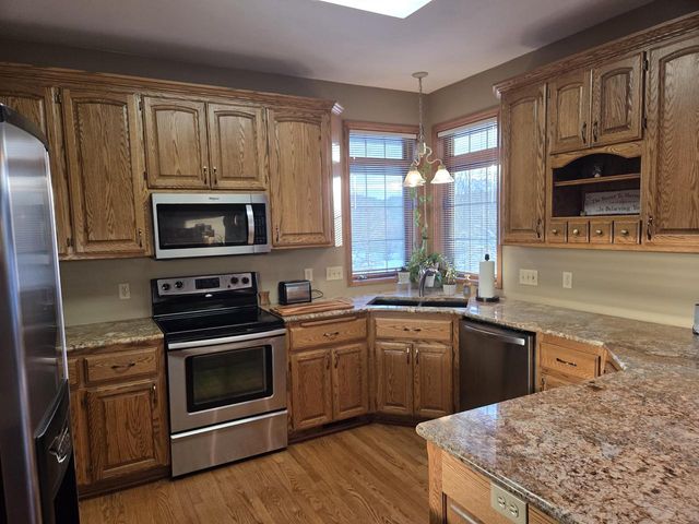 W282N4163 Somerset LANE, Pewaukee, WI 53072