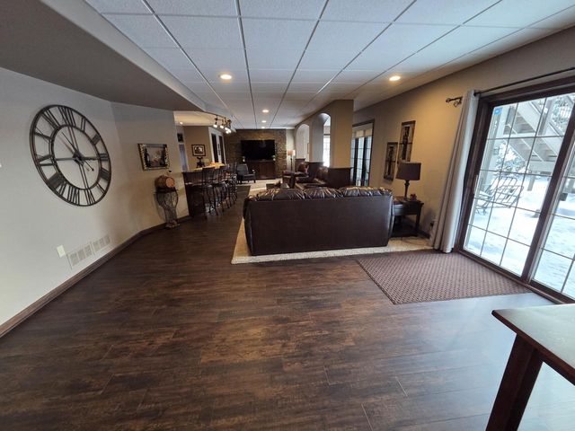 W282N4163 Somerset LANE, Pewaukee, WI 53072