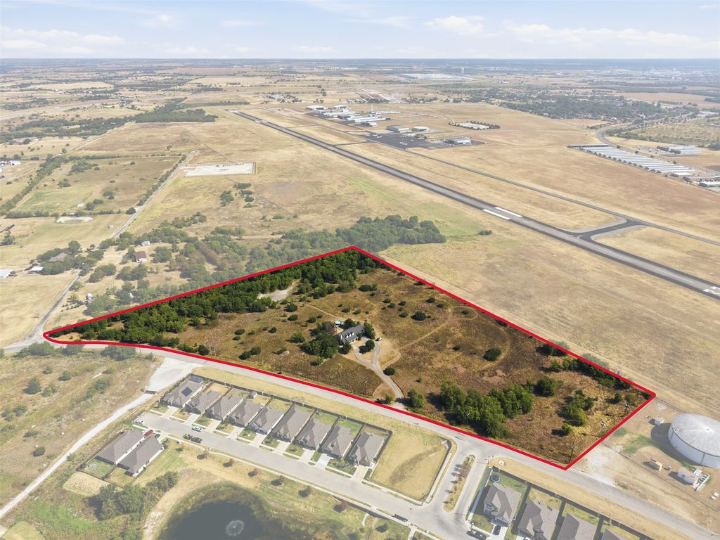 2116 Woodard ave Avenue, Cleburne, TX 76033 — photo 2