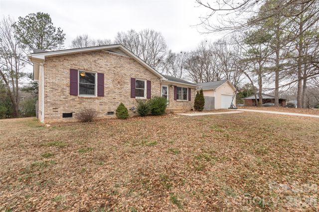 225 Belhaven Circle, Clover, SC 29710