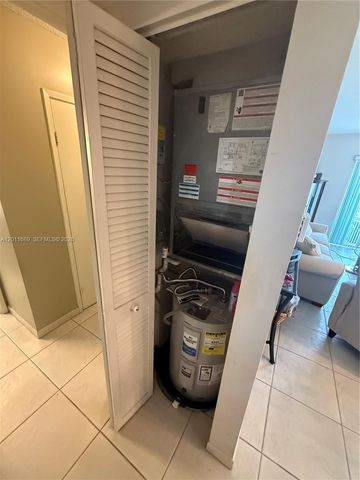 700 NE 14th Ave 409, Hallandale Beach, FL 33009