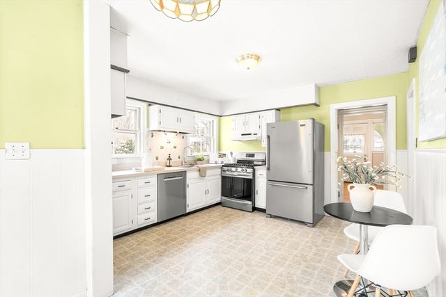 136 Sylvester Ave, Winchester, MA 01890