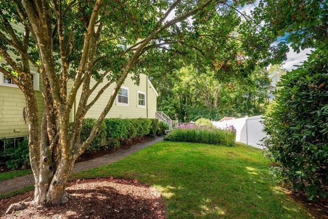 136 Sylvester Ave, Winchester, MA 01890