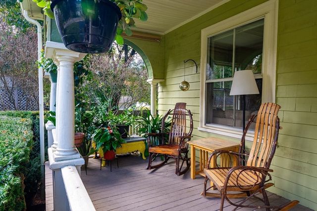 136 Sylvester Ave, Winchester, MA 01890