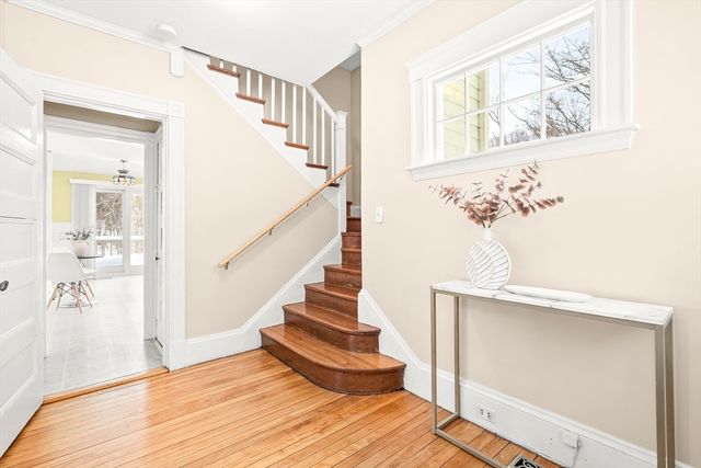 136 Sylvester Ave, Winchester, MA 01890