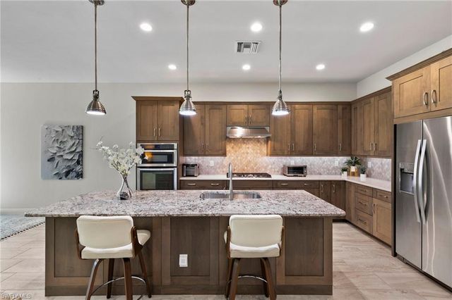 8950 Mustique LN, Naples, FL 34114