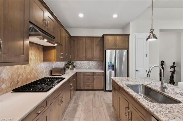 8950 Mustique LN, Naples, FL 34114