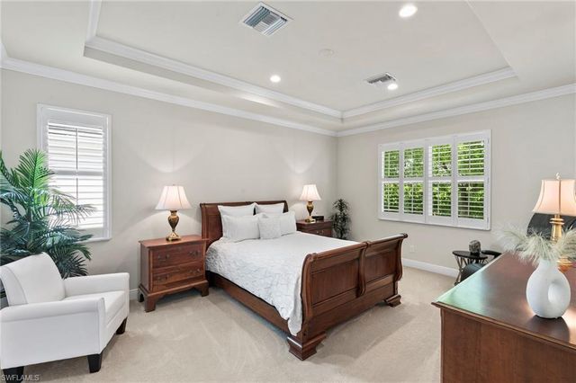 8950 Mustique LN, Naples, FL 34114