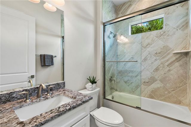 8950 Mustique LN, Naples, FL 34114