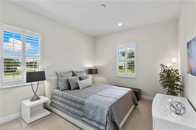 8950 Mustique LN, Naples, FL 34114