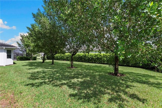 8950 Mustique LN, Naples, FL 34114
