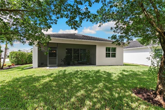 8950 Mustique LN, Naples, FL 34114