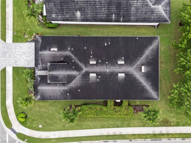 8950 Mustique LN, Naples, FL 34114