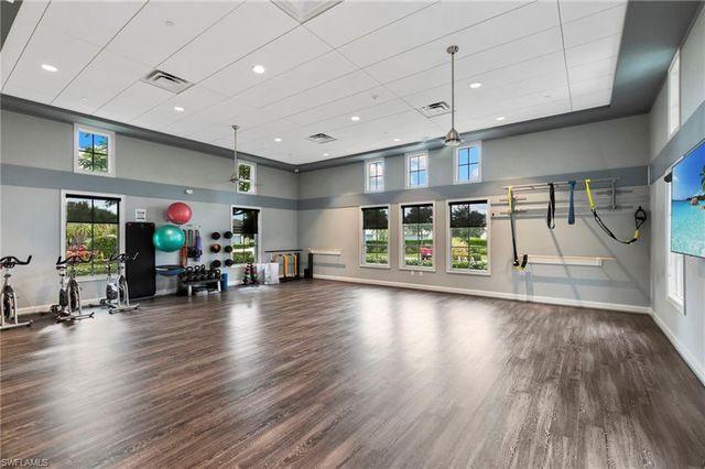 8950 Mustique LN, Naples, FL 34114